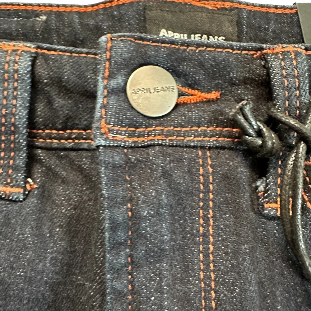 April Jeans Fit Leg Relaxed High Rise Short Jeans Size Medium - Picture 6 of 17
